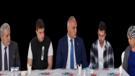 Bakan Mehmet Nuri Ersoy, Kepez’de Halil Yıldız’ın Ailesine Taziye Ziyaretinde Bulundu
